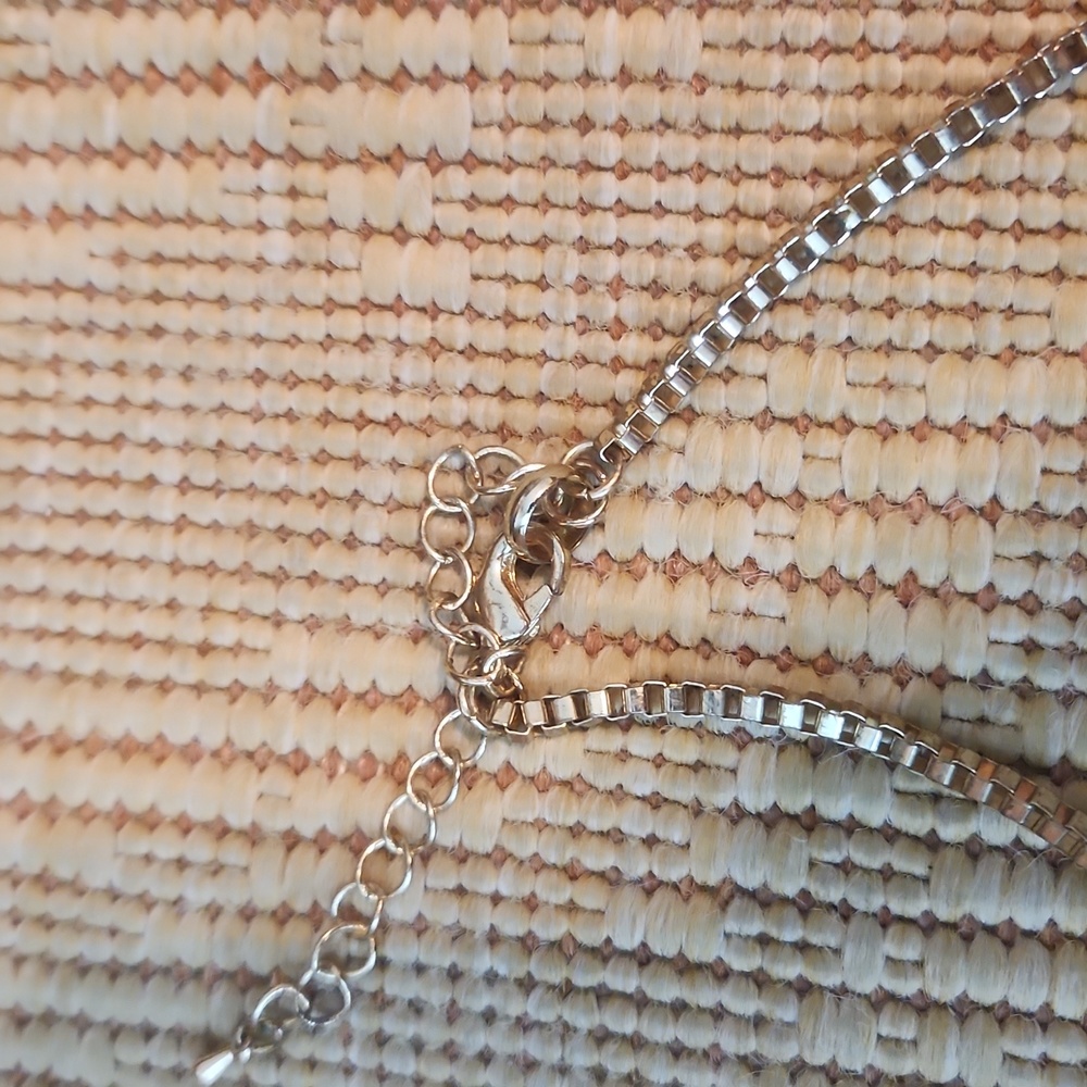 Orange/Red Fun Necklace - Picture 5 of 7